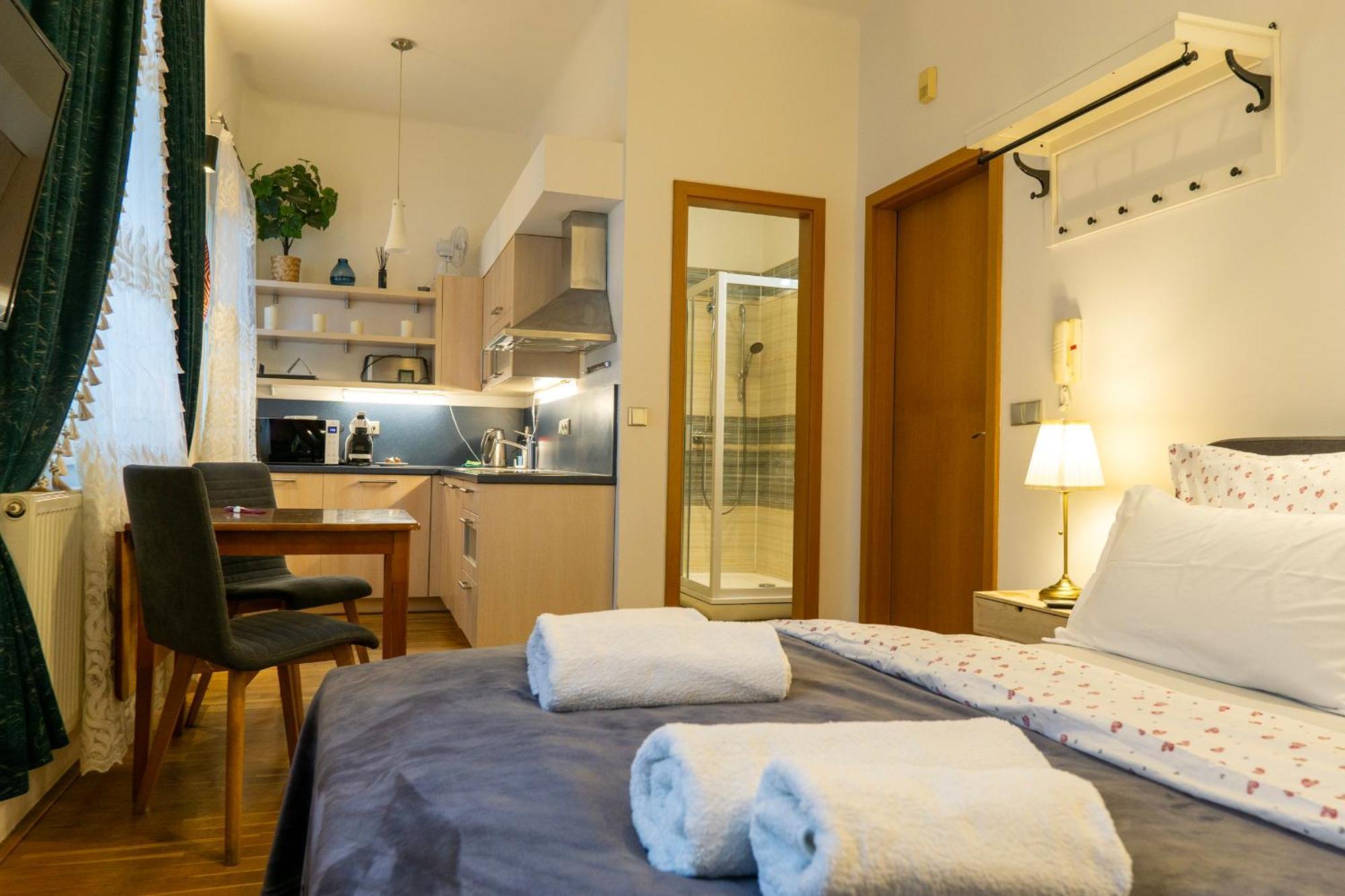 Cozy Retreat In The Old Town Appartamento Praga